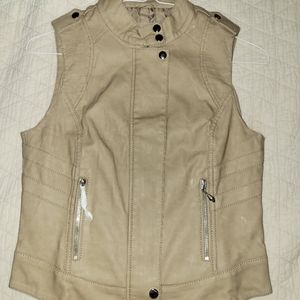 Woman vest
